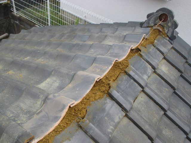 稲美町の既存棟の取り外し中